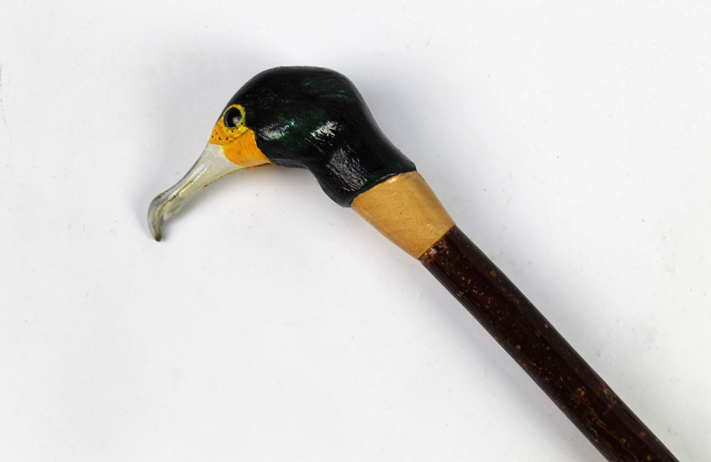 A walking stick with carved wooden handle in the form of a cormorant, length 123 cm. - Image 2 of 2