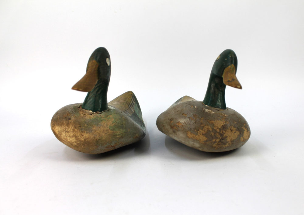 A pair of 20th century decoy ducks, beak to tail 37 cm. - Image 3 of 4