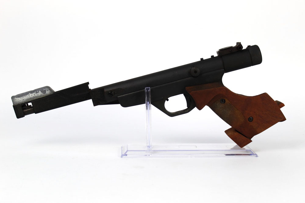 An original Model 10 cal 177 air pistol, with a 7" barrel, cased with instructions, pellets etc. - Image 3 of 3