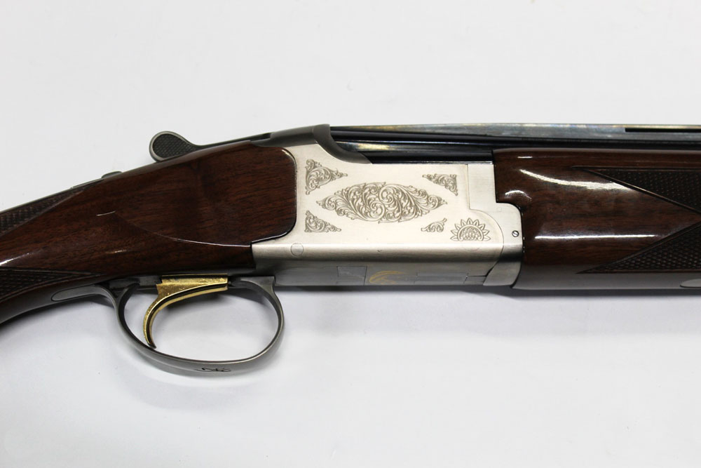 A Browning Citori shotgun, made in Japan by Maroku with two sets of barrels, the first 20 bore, - Image 4 of 5