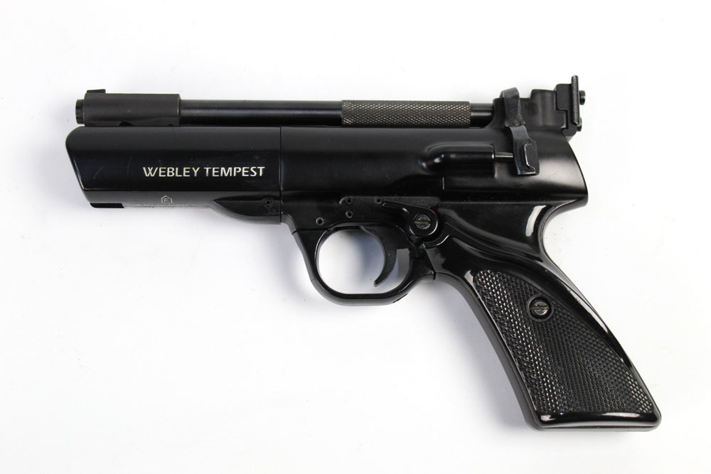 A Webley Tempest cal 177 air pistol, no visible serial number.