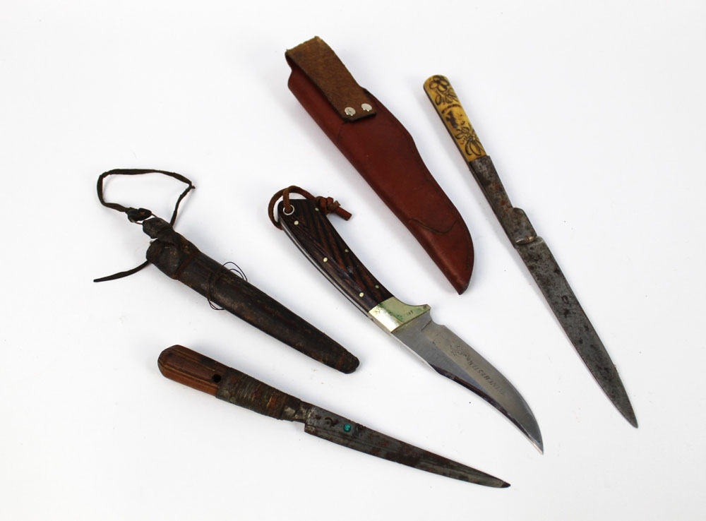 Three hunting knives, a Winchester Comanche fixed blade with a 4 1/2" blade with sheath, - Image 2 of 2