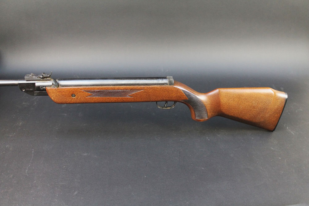 A Westlake Chinese cal 22 break barrel air rifle. Serial 119910291.