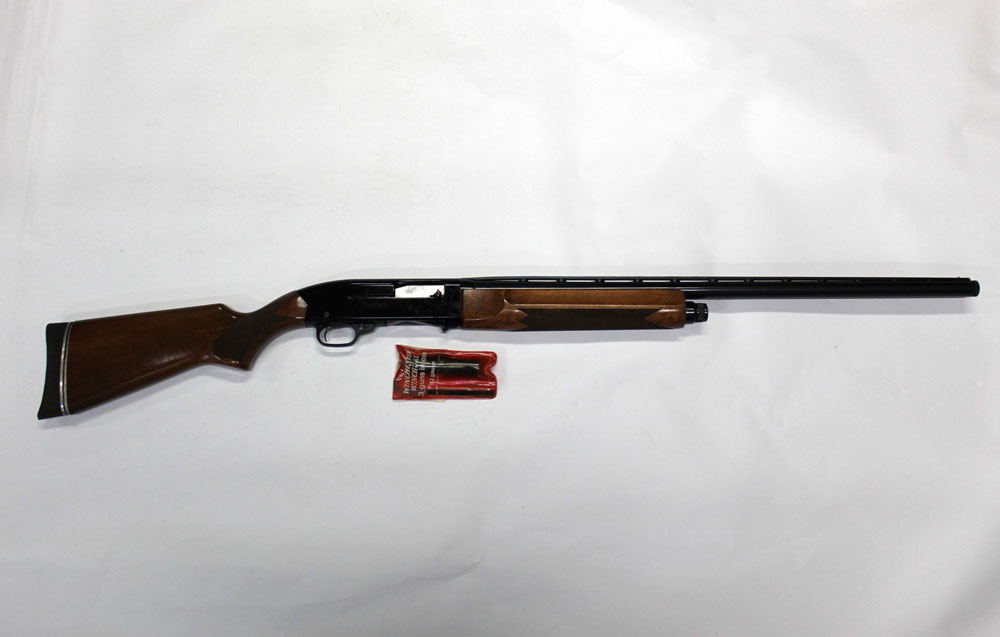 A Winchester Ranger 140 12 bore semi automatic shotgun, with 28" multi choke barrel,