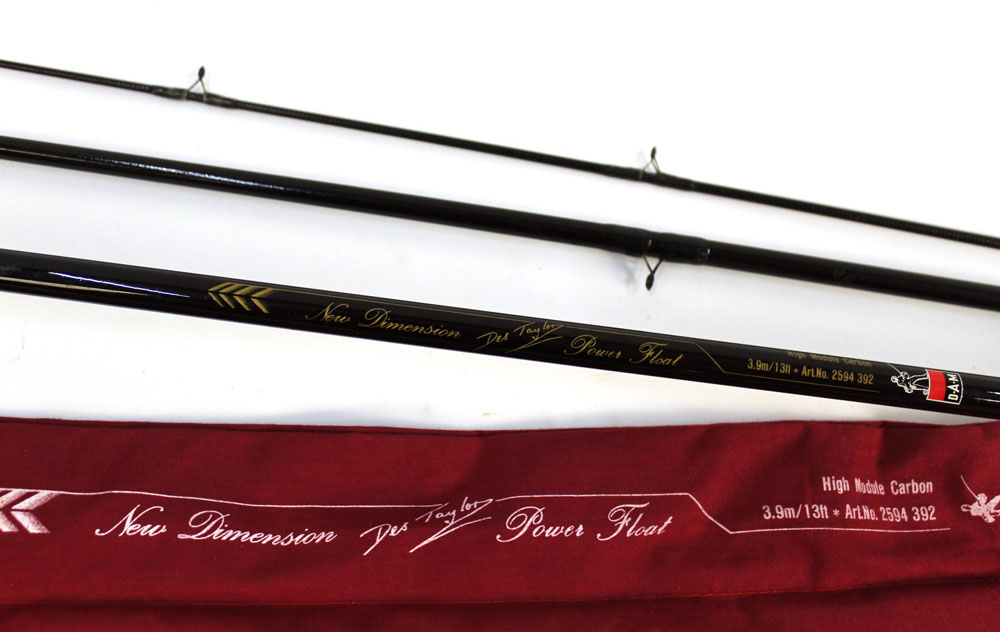 A Dam New Dimension Des Taylor power float rod, in three sections, 13', - Image 5 of 5