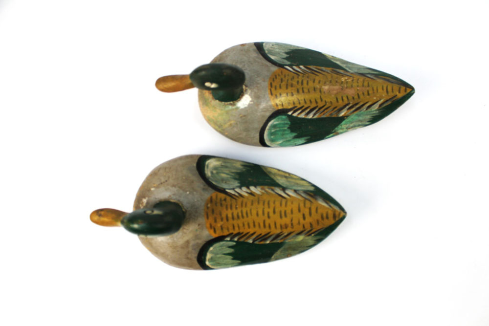 A pair of 20th century decoy ducks, beak to tail 37 cm. - Image 4 of 4