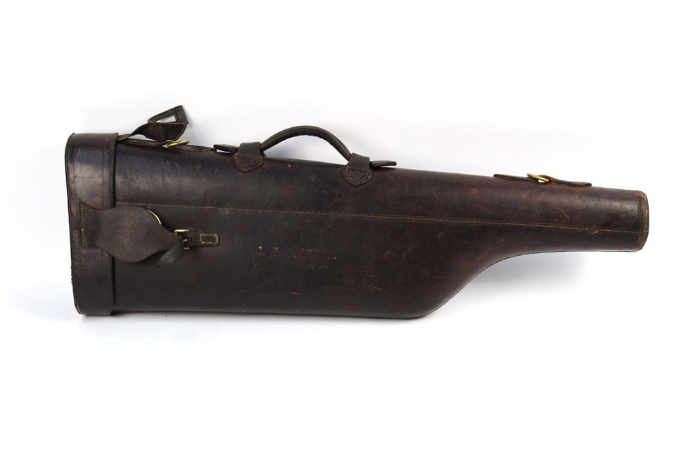 A large leg of mutton gun case, initialled JF Batten, suitable for 30" barrels.