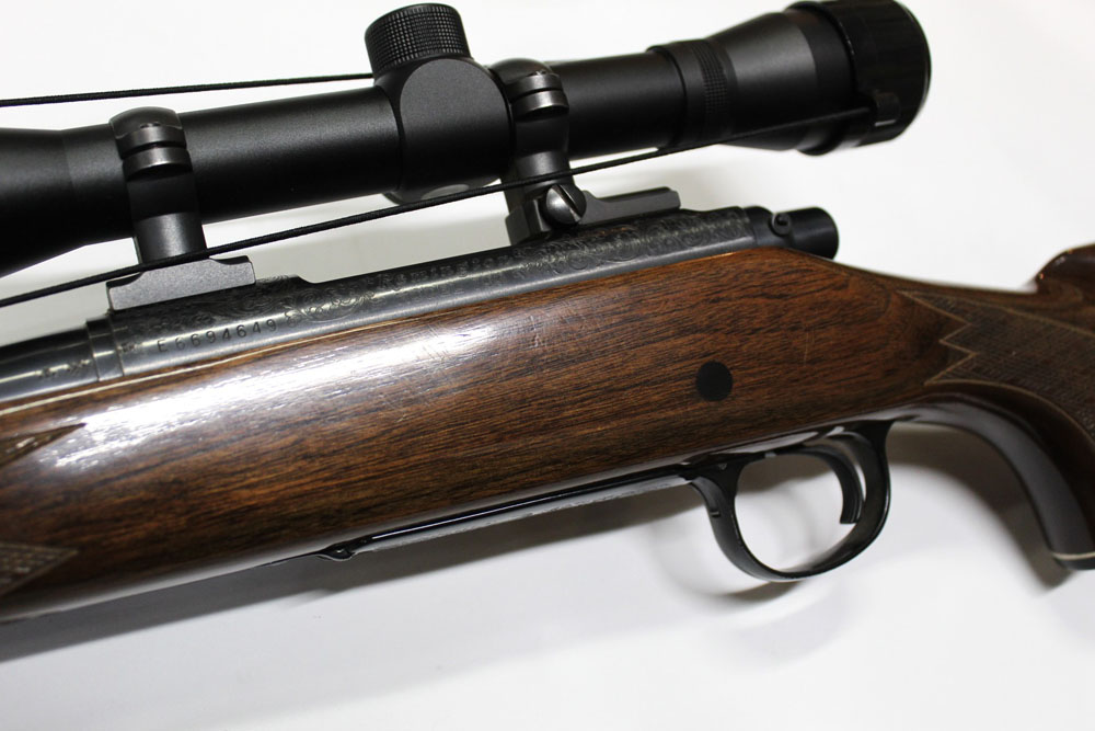 A Remington Model 700 possibly Deluxe cal 243 bolt action rifle, - Image 4 of 5