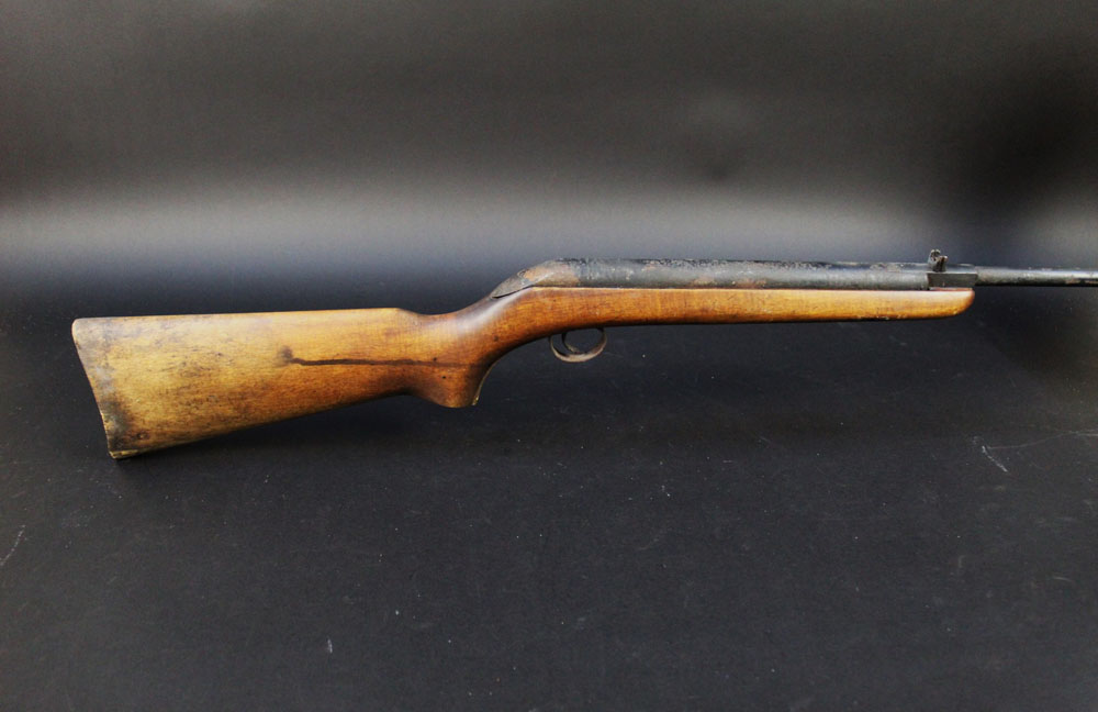 A BSA Cadet cal 177 break barrel air rifle, marked to the stock BSA. Serial No. - Image 5 of 8