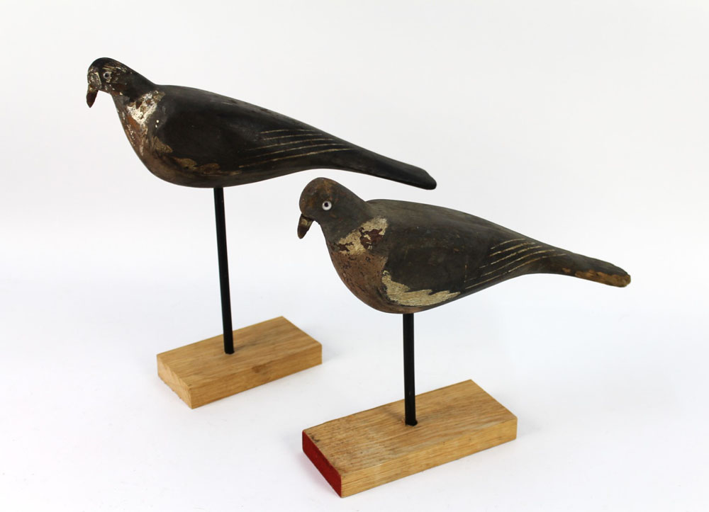 A pair of early 20th century wooden pigeon decoys, in the manner of Francis Rolph of Lakenheath, - Image 2 of 8