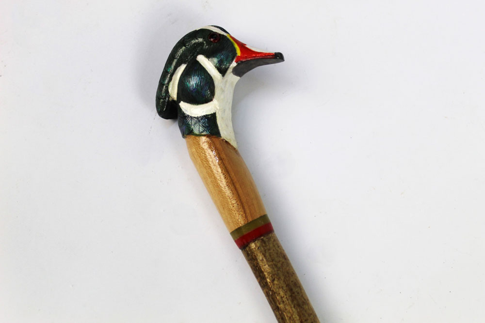 A walking stick with carved wooden handle in the form of a American wood duck, length 132 cm. - Image 2 of 2
