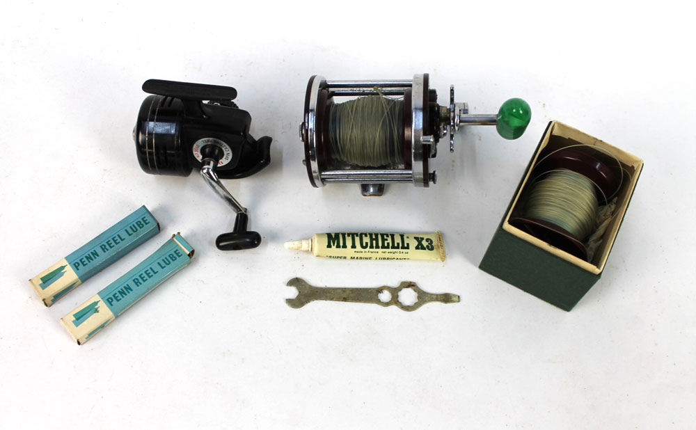 A Pen Jig Master multiplier, boxed with lube, together with a Daiwa No 9550 spin casting reel.