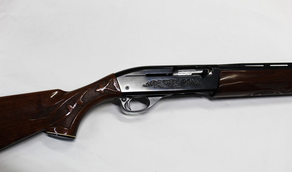 A Remington 1100 LT20 20 bore shotgun, with 27" multi choke barrel, comes with three chokes,