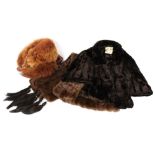 Taxidermy - A collection of fur stoles, to include a mink stole, length 165 cm.