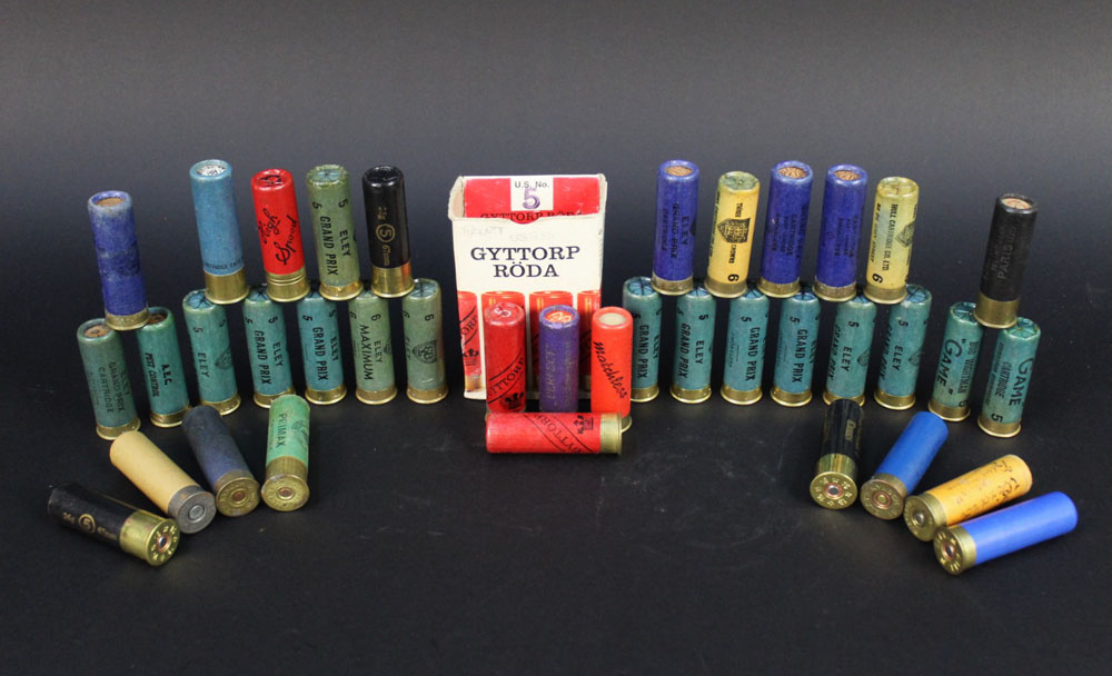 A Collection of 16 bore shotgun cartridges, paper cased to include Eley, Yellow Wizard, Johann,