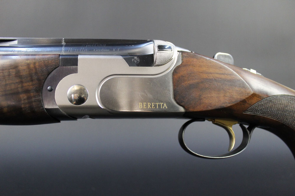 Beretta DT10 Trident 12 bore over/under shotgun, with 30" barrels with extended chokes,