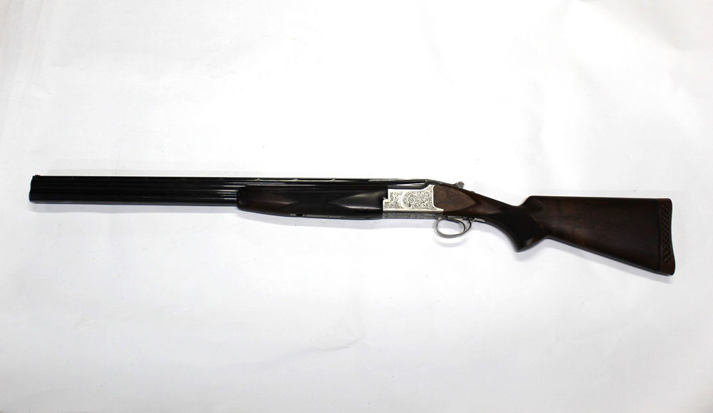 A Miroku 3800 BB-V 12 bore over/under shotgun, with 27" multi choke barrels 2 3/4" chambers, - Image 2 of 5