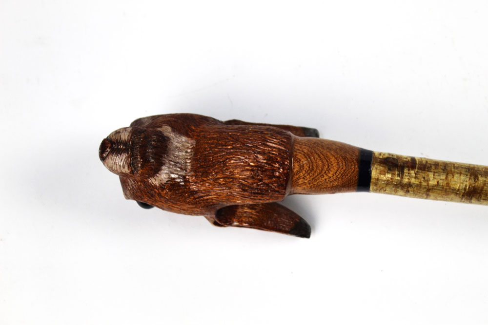A walking stick with carved wooden handle in the form of a hare, length 127 cm. - Image 3 of 3
