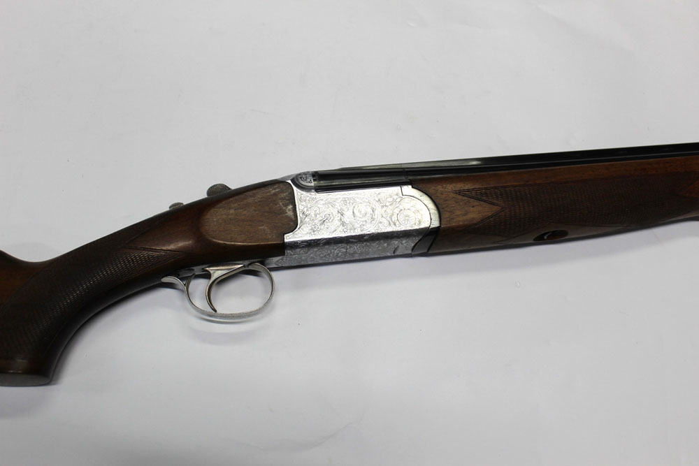 A Browning ? Medalist 12 bore over/under shotgun, with 29 3/4" barrels, multi choke, 70 mm chambers, - Image 5 of 5