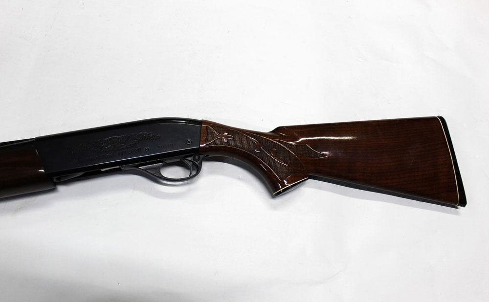 A Remington 1100 LT20 20 bore shotgun, with 27" multi choke barrel, comes with three chokes, - Image 3 of 4