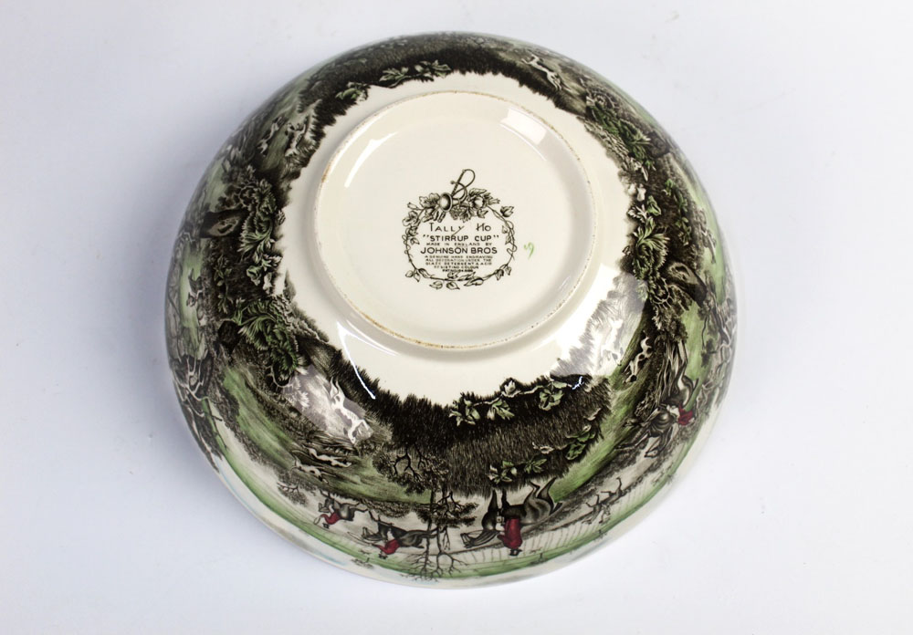 A large Johnson Brothers Tally Ho stirrup cup bowl, height 11. - Image 3 of 3