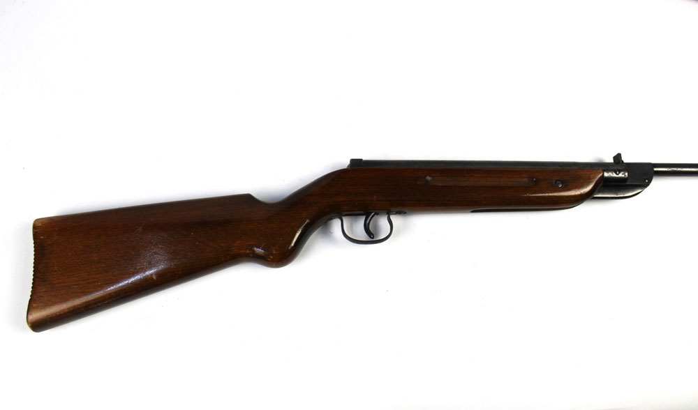 An original model 25 cal 177 air gun rifle, no visible serial number. - Image 2 of 2