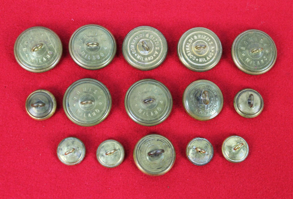 Fifteen hunt buttons, thought to be from The Roman Foxhounds Italy, - Image 2 of 2