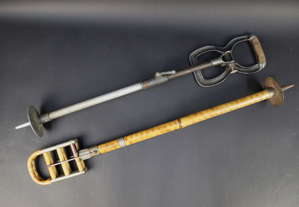 Two vintage shooting sticks, the first with lozenge J Venables & Son Gunmakers Oxford, - Image 2 of 4