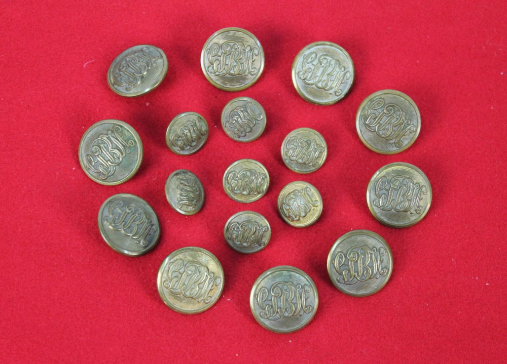 Seventeen hunt buttons, believed to be Garth & South Berks Hunt, - Image 2 of 3