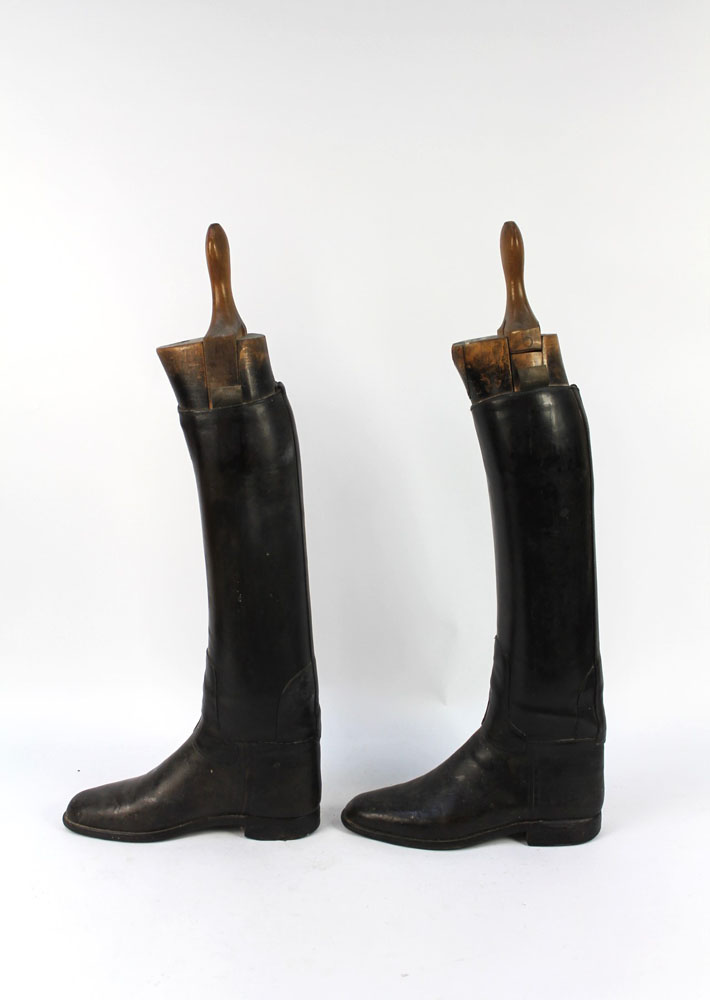 A pair of gentleman's black leather hunting boots, - Bild 4 aus 8