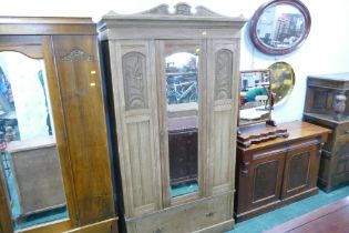 Stripped Continental style mirror door wardrobe,