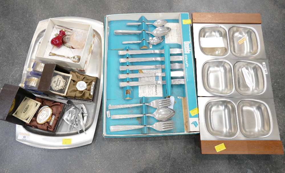 Boxed set of stainless steel cutlery, stainless steel trays,