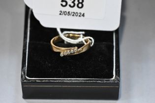 9 ct gold ring,