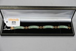 Chinese 18 ct gold and jade bracelet