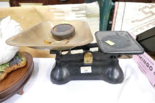 Vintage kitchen scales with some weights