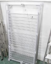 Electric heated clothes airer