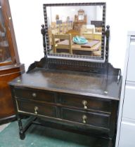 Oak dressing table