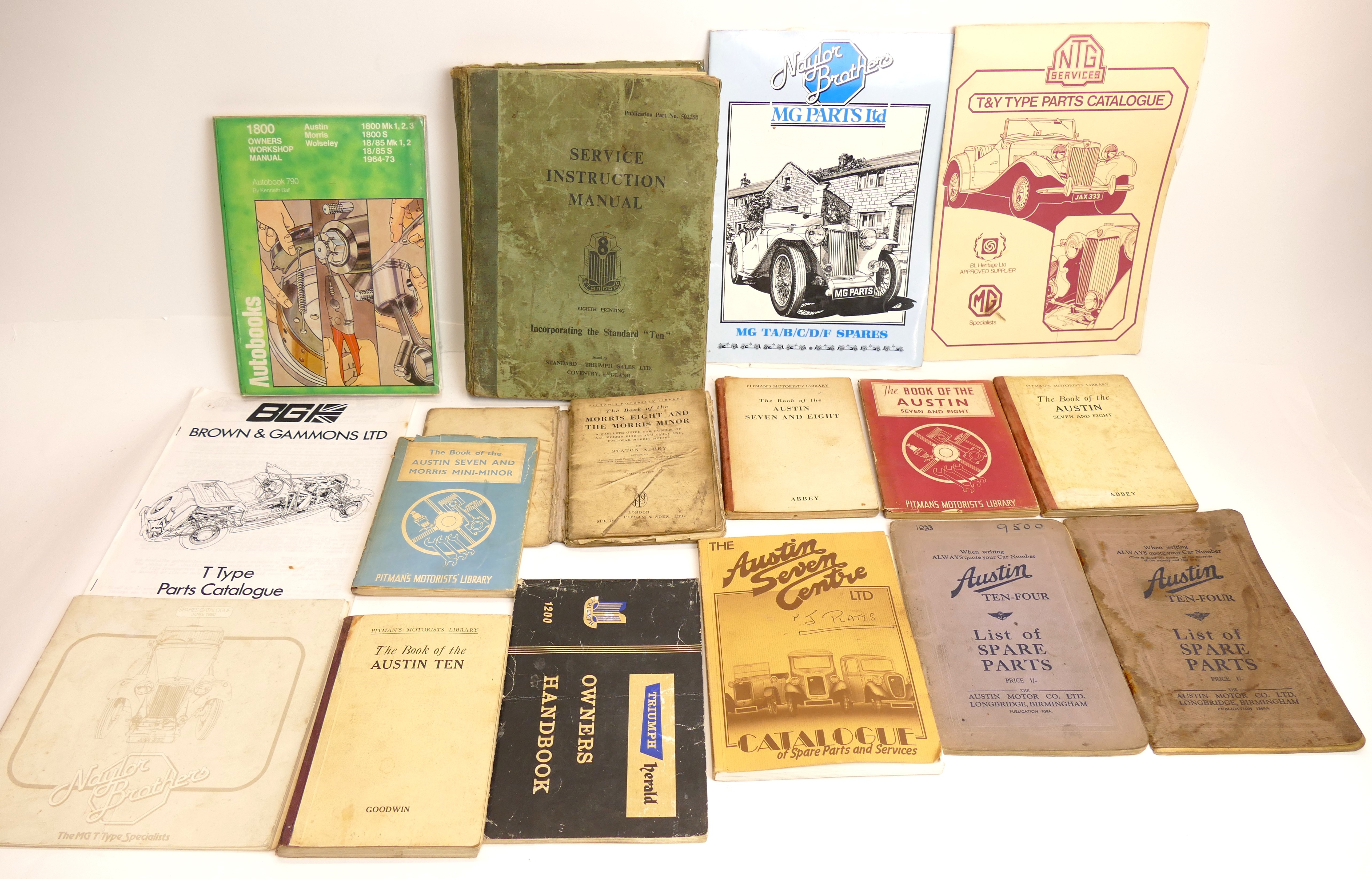Quantity of parts catalogues and Pitman'