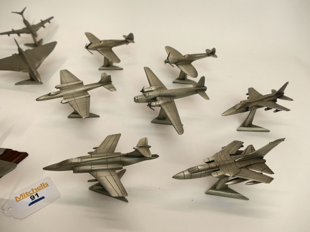 Royal Hampshire pewter model planes incl - Image 3 of 4