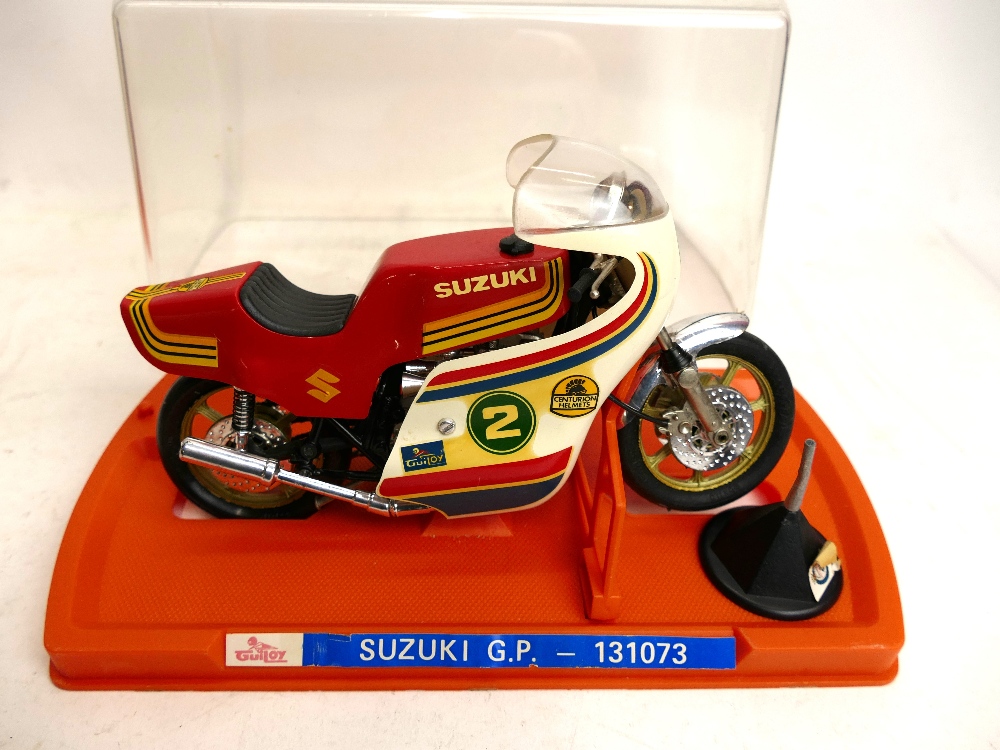 Four Guiloy 1:10 scale motorbike models - Bild 2 aus 5