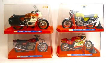 Four Guiloy 1:10 scale motorbike models