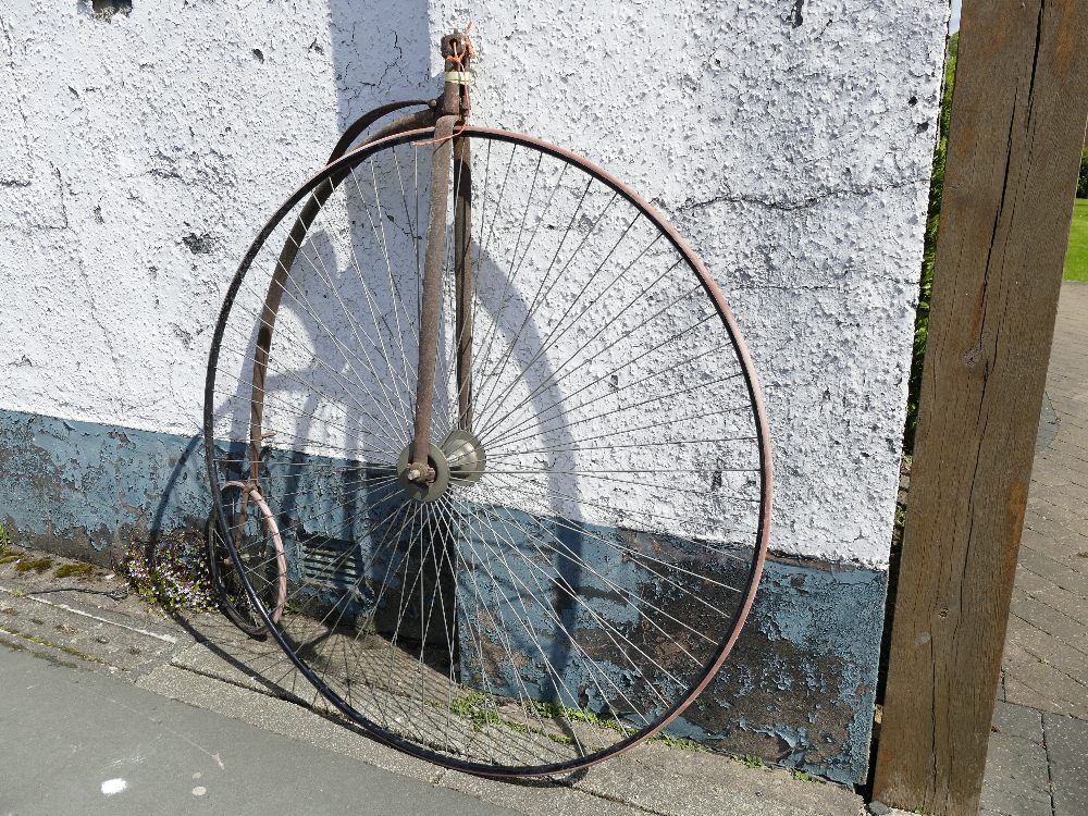 Penny Farthing bicycle with newly replac - Image 2 of 7