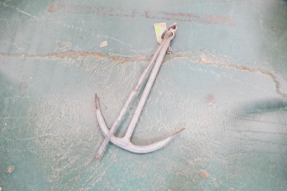 Folding fisherman's anchor