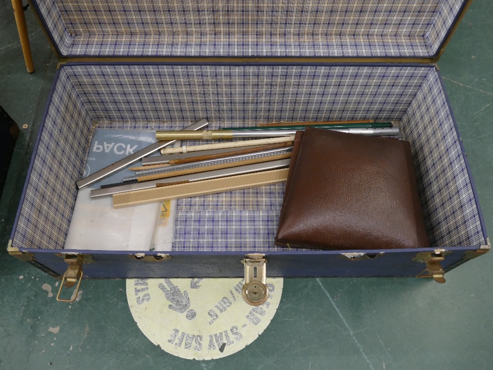 Vintage blue travel trunk, - Image 2 of 2