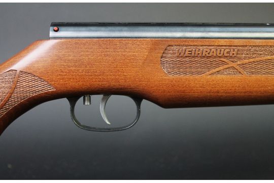 A Weihrauch HW99S cal 22 break barrel air rifle. Serial No. 2370479. - Image 8 of 9