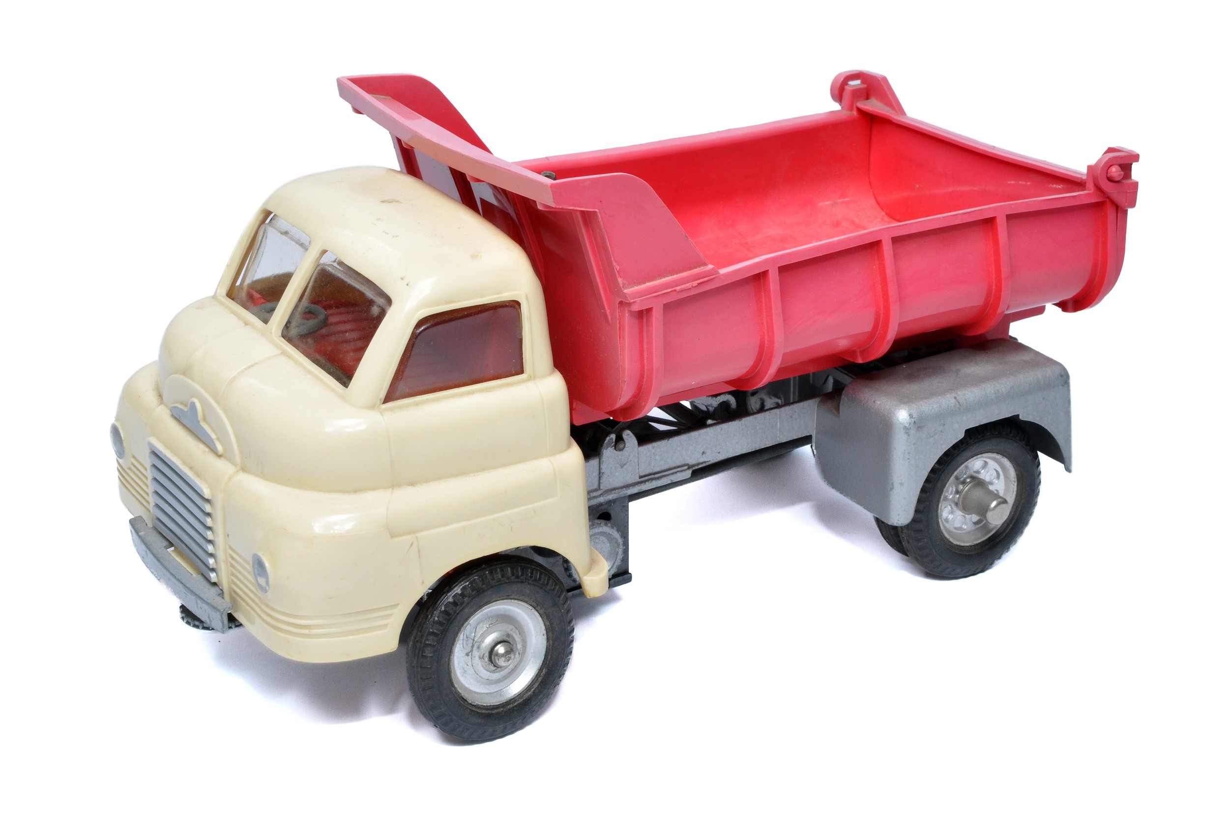 Mettoy Casttoys large scale plastic and diecast mechanical tipping truck. Displays good and looks to