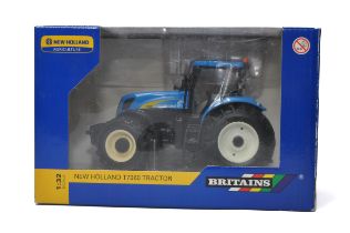 Britains 1/32 Farm Model issue comprising No. 42302 New Holland T7060 Tractor. Very good to