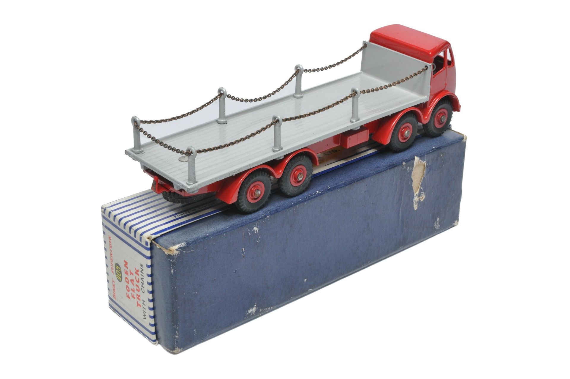 Dinky No. 905 Foden Type 2 Flat Truck with Chains. Red / Silver with red hubs. Displays generally - Image 2 of 2