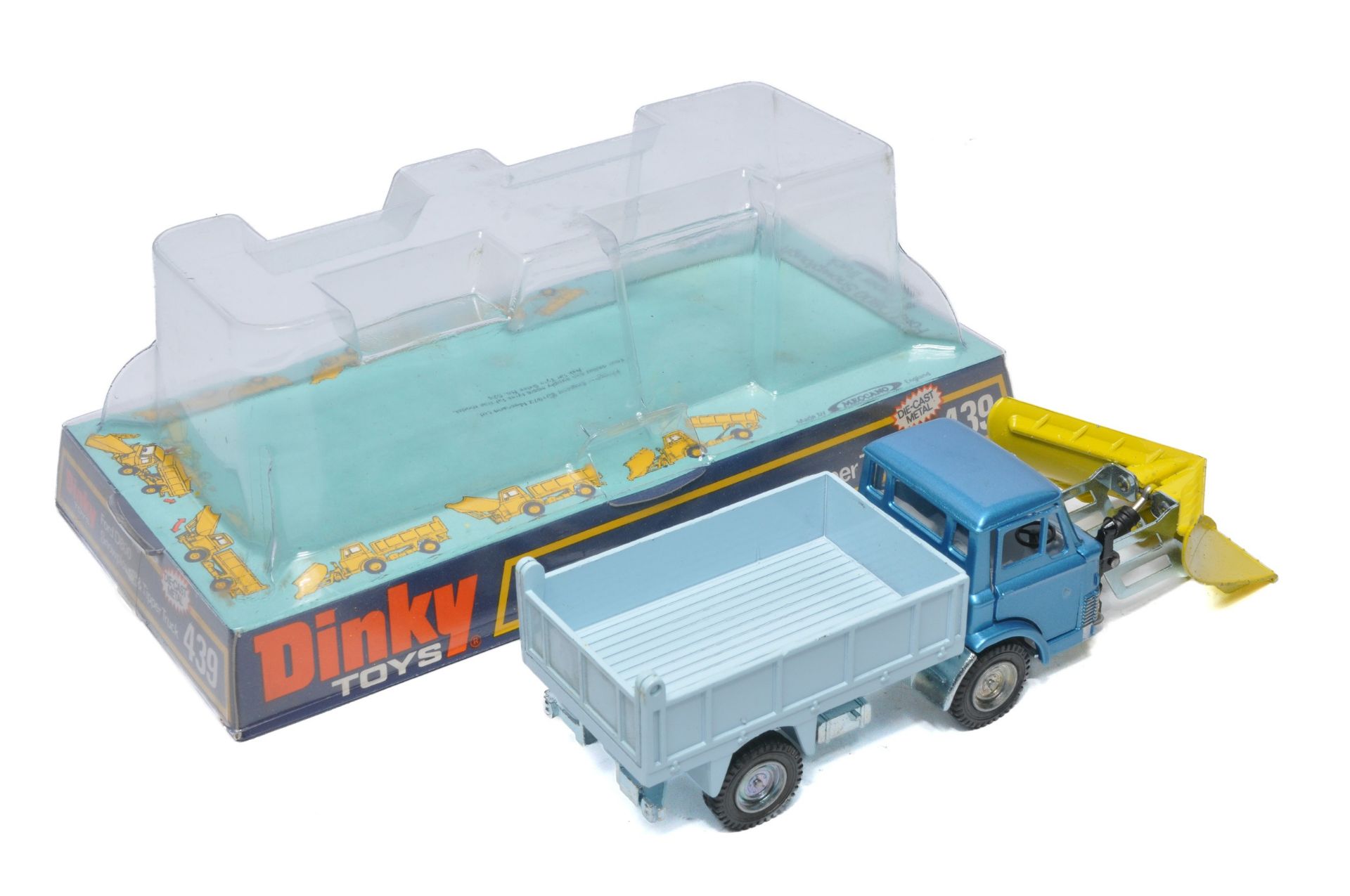 Dinky No. 439 Ford D800 Snowplough and Tipper Truck. Metallic blue cab with pale blue back. - Image 2 of 2