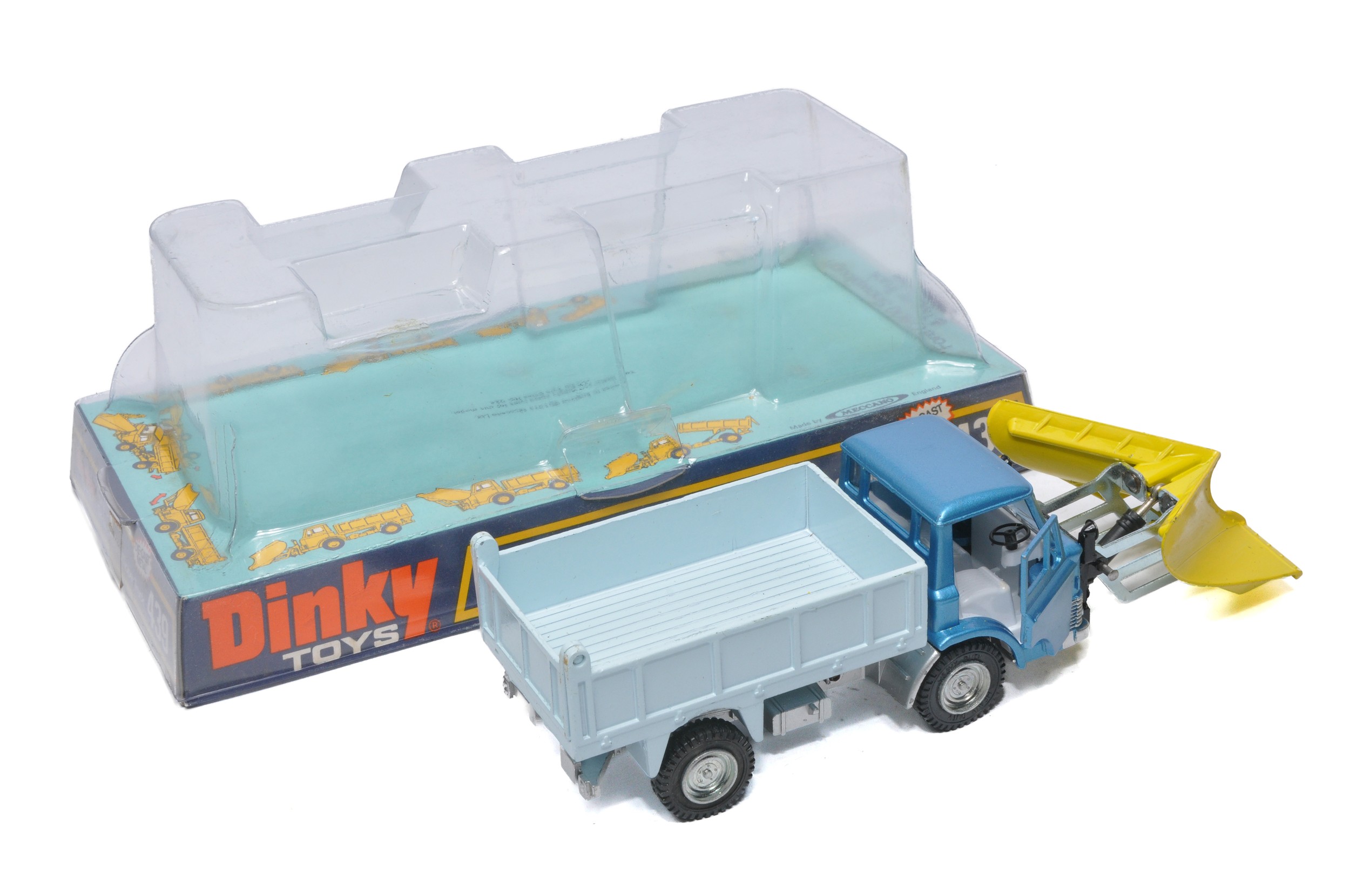 Dinky No. 439 Ford D800 Snowplough and Tipper Truck. Metallic blue cab with pale blue back. - Image 2 of 2